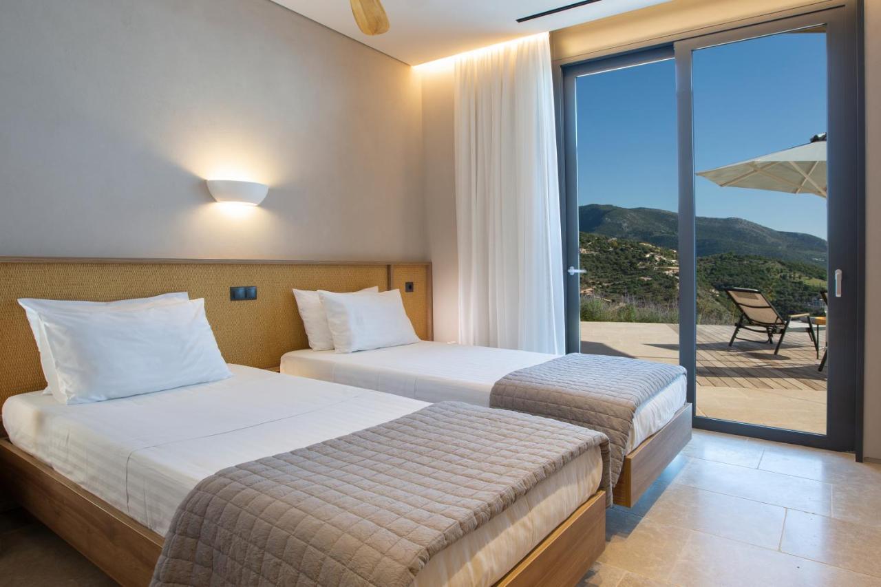 Blooms Of Sivota Bay - Luxury Villas With Private Heated Pool Eksteriør billede